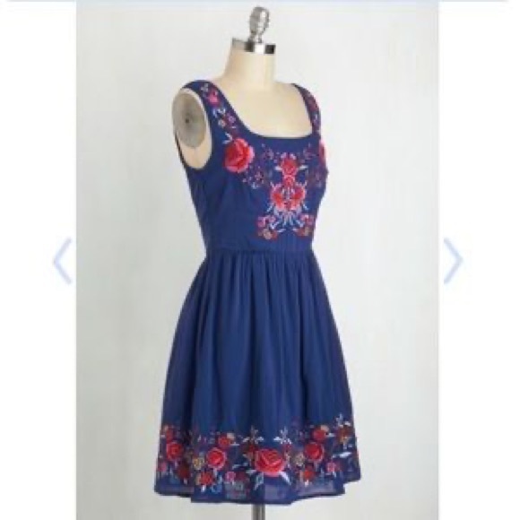 NWT ModCloth Judy Blue Skies embroidered dress - Picture 2 of 7
